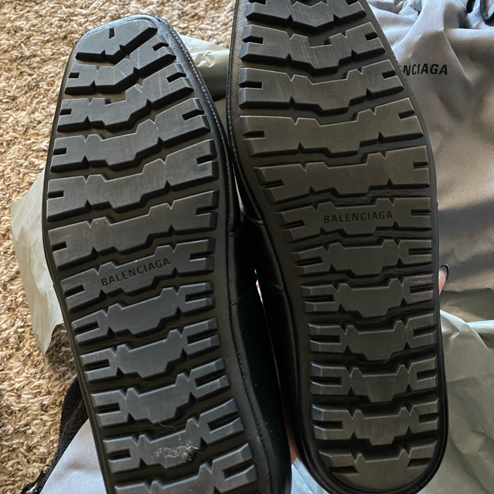 balenciaga women’s black loafers - Picture 2 of 7